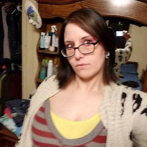 Meet your Posher, Adrienne